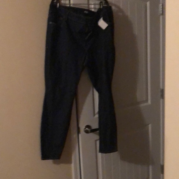 Jeans - Picture 1 of 2